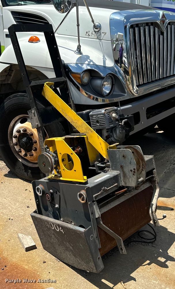 image for item OF9823 2015 Wacker-Neuson RSS800A single drum roller