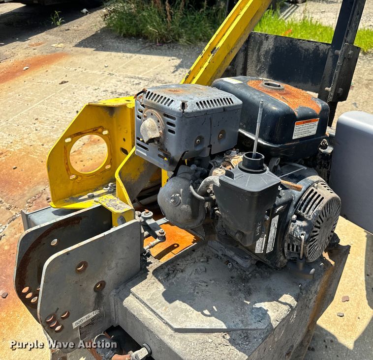 image for item OF9823 2015 Wacker-Neuson RSS800A single drum roller