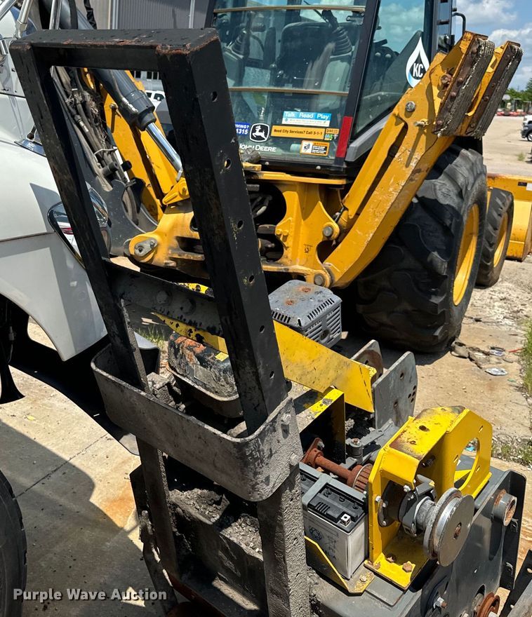 image for item OF9823 2015 Wacker-Neuson RSS800A single drum roller