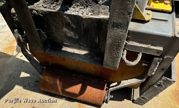 image for item OF9823 2015 Wacker-Neuson RSS800A single drum roller