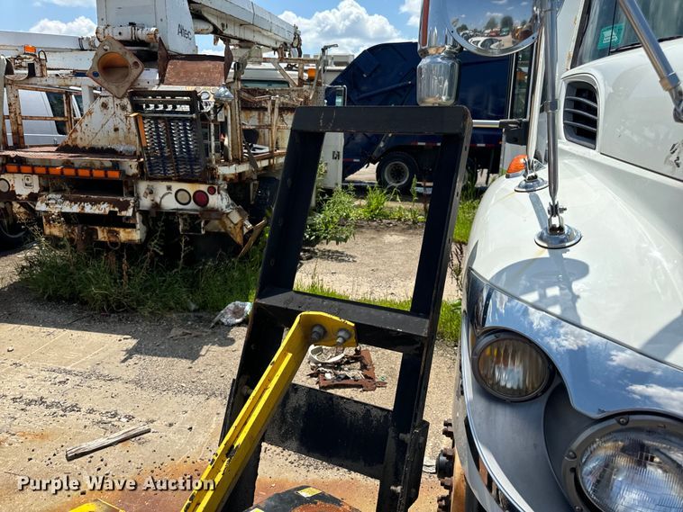 image for item OF9823 2015 Wacker-Neuson RSS800A single drum roller