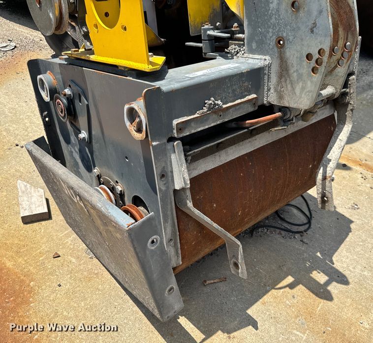 image for item OF9823 2015 Wacker-Neuson RSS800A single drum roller