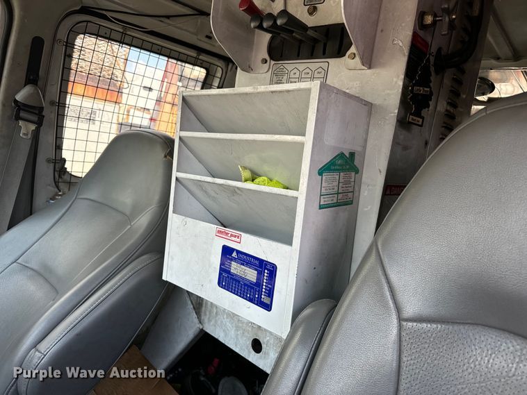 image for item OF9825 2003 Ford E350 Super Duty van with bucket lift