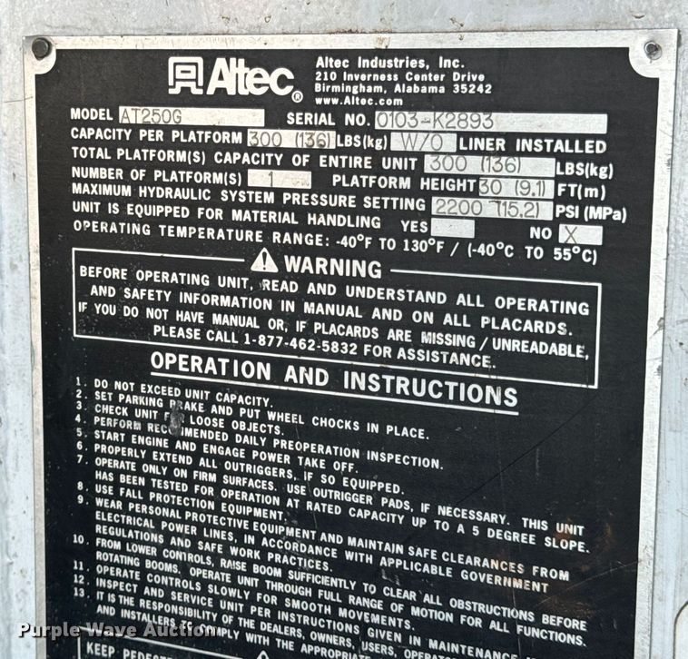 image for item OF9825 2003 Ford E350 Super Duty van with bucket lift