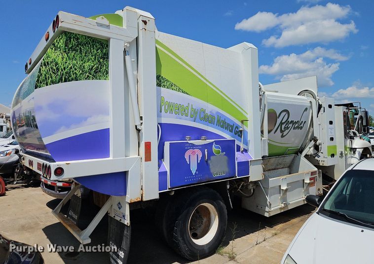 image for item OF9829 2011 International  7300  refuse truck