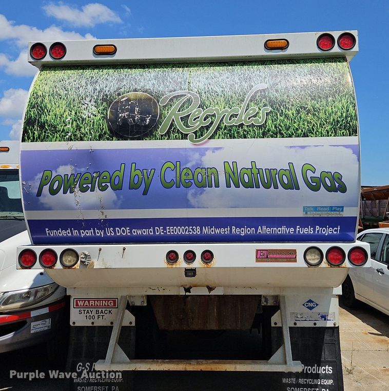 image for item OF9829 2011 International  7300  refuse truck