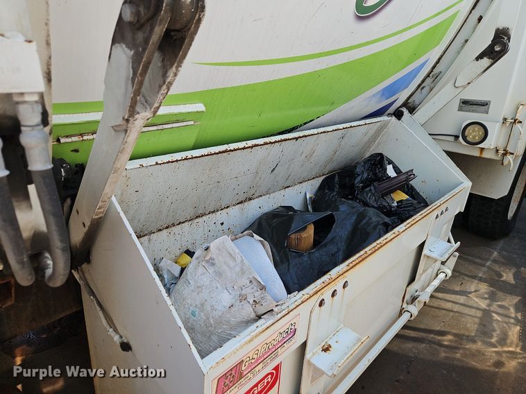 image for item OF9829 2011 International  7300  refuse truck