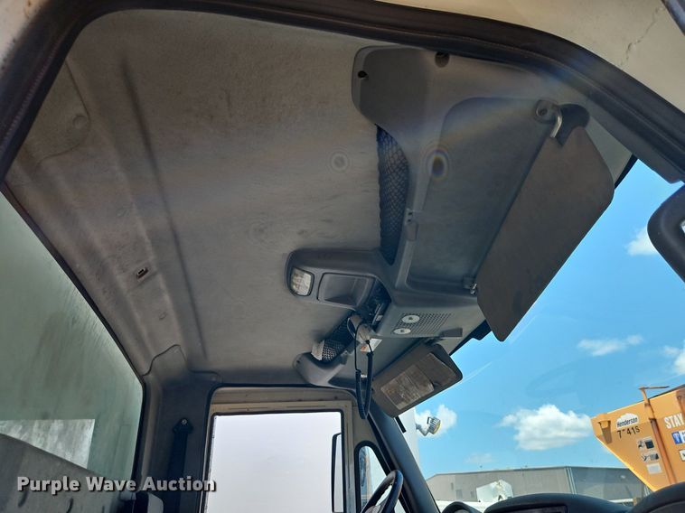 image for item OF9829 2011 International  7300  refuse truck