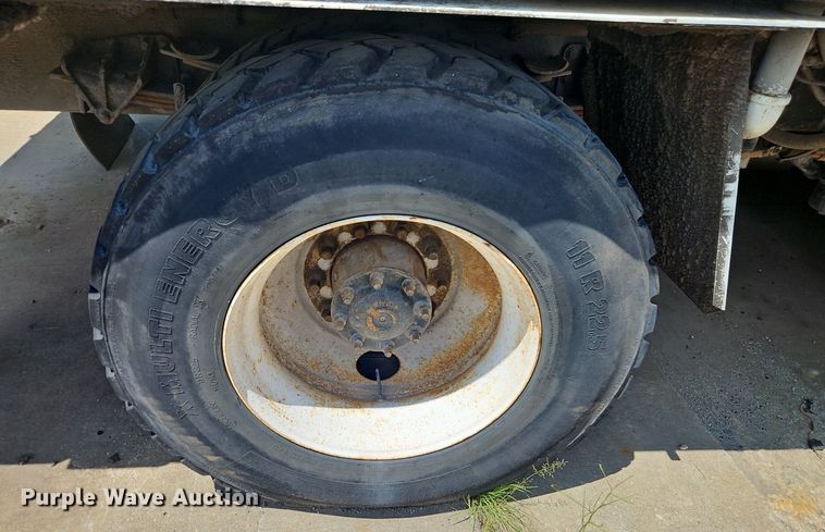 image for item OF9829 2011 International  7300  refuse truck