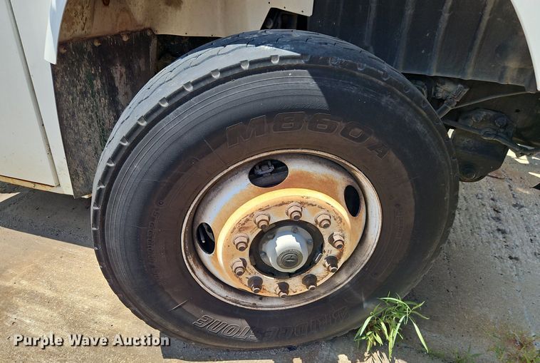 image for item OF9829 2011 International  7300  refuse truck