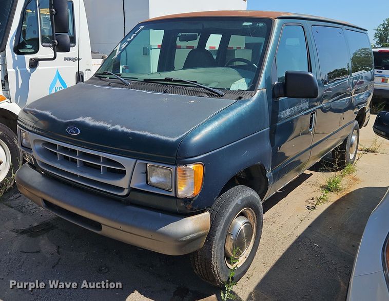 image for item OF9830 2000 Ford E250 van