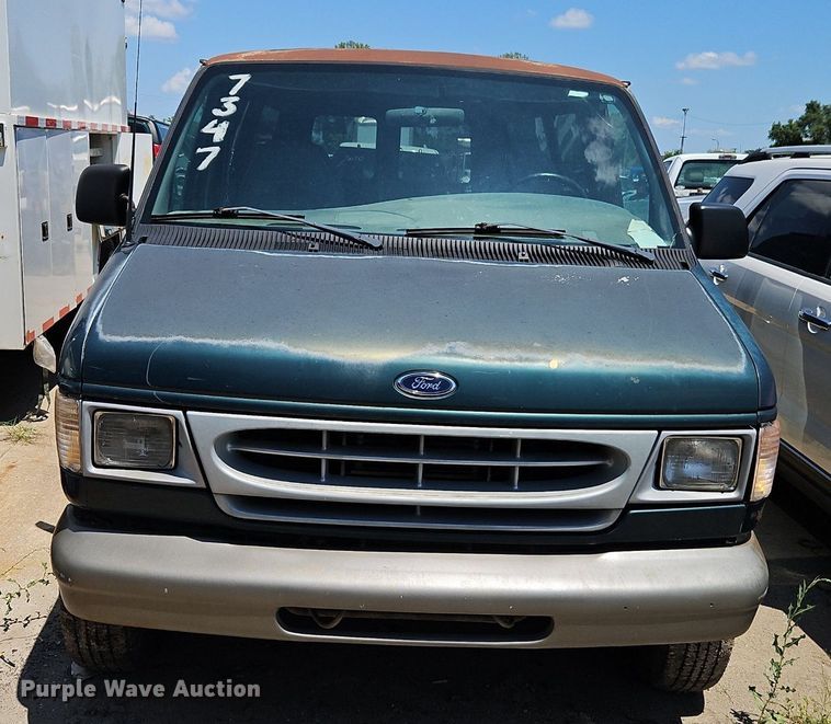 image for item OF9830 2000 Ford E250 van