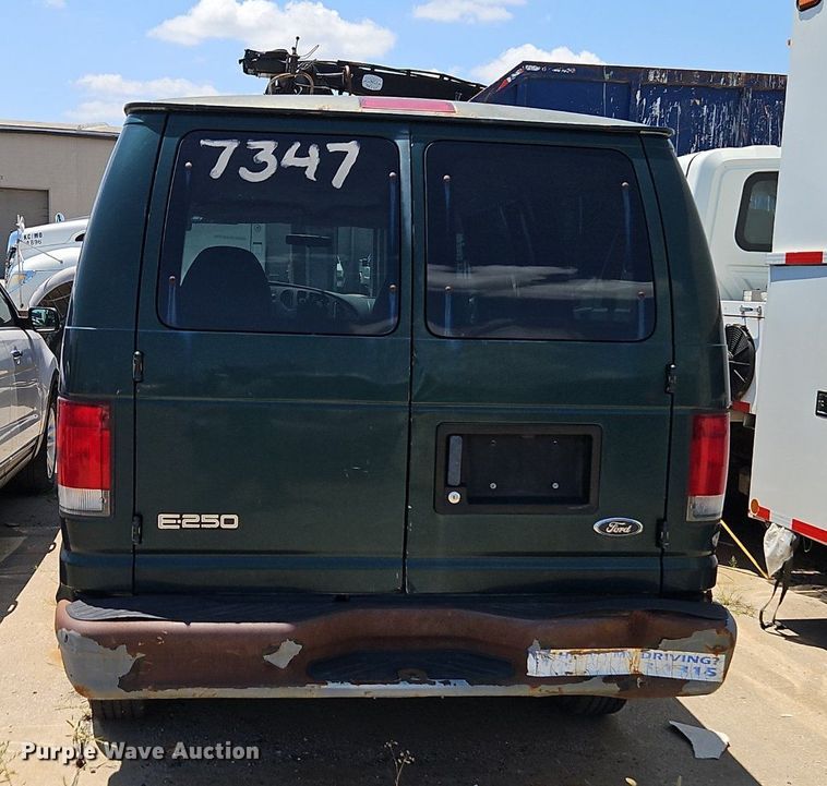image for item OF9830 2000 Ford E250 van