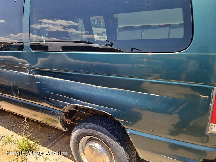 image for item OF9830 2000 Ford E250 van