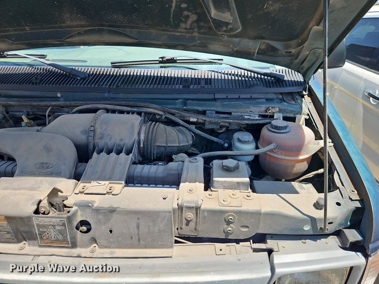 image for item OF9830 2000 Ford E250 van