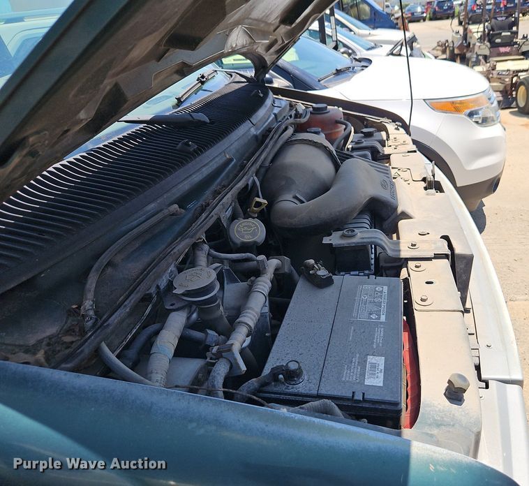 image for item OF9830 2000 Ford E250 van