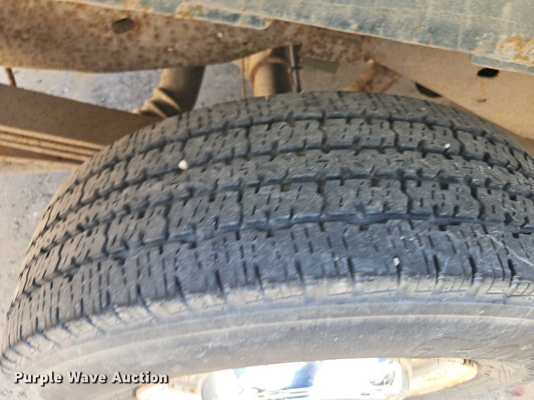 image for item OF9830 2000 Ford E250 van