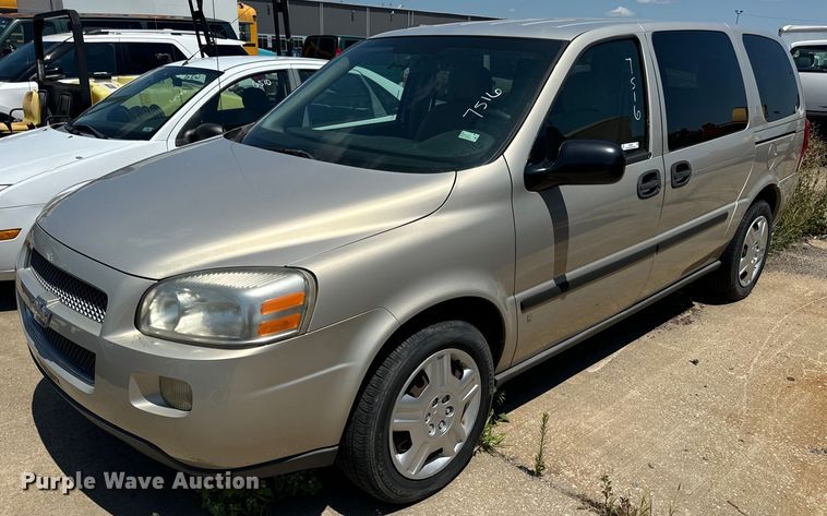 image for item OF9833 2008 Chevrolet  Uplander LS SUV