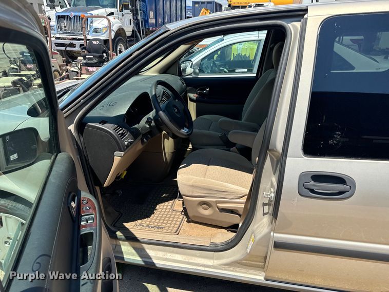 image for item OF9833 2008 Chevrolet  Uplander LS SUV