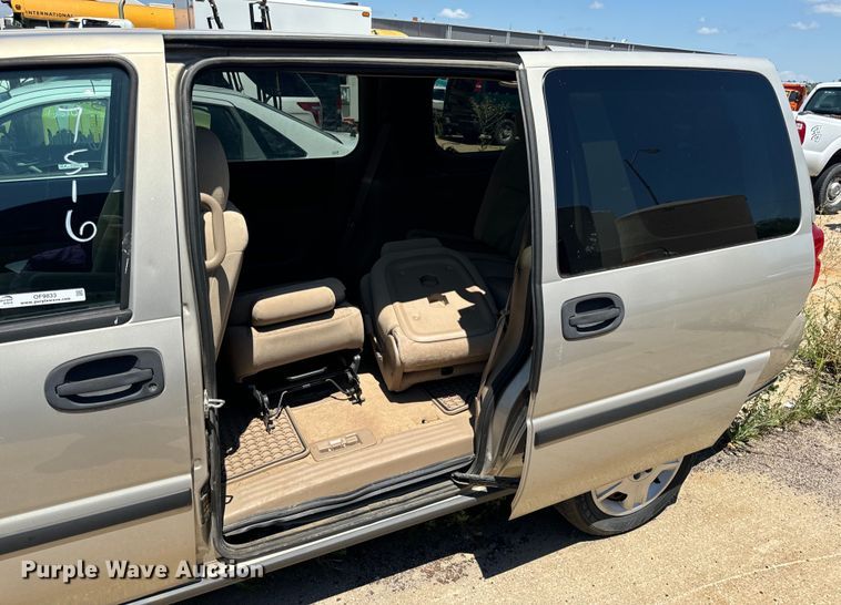 image for item OF9833 2008 Chevrolet  Uplander LS SUV