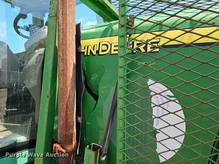 image for item OF9837 2006 John Deere  7420 tractor