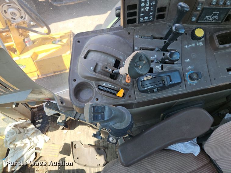 image for item OF9837 2006 John Deere  7420 tractor