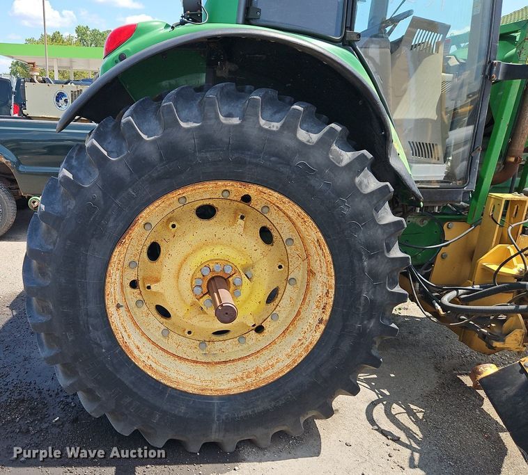 image for item OF9837 2006 John Deere  7420 tractor