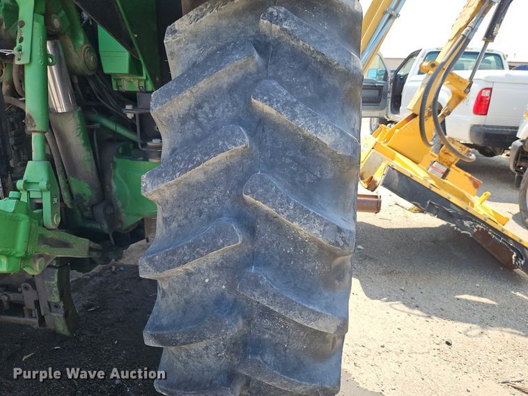 image for item OF9837 2006 John Deere  7420 tractor