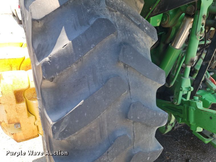 image for item OF9837 2006 John Deere  7420 tractor