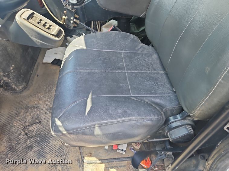 image for item OF9842 2014 International  WorkStar 7500 dump truck