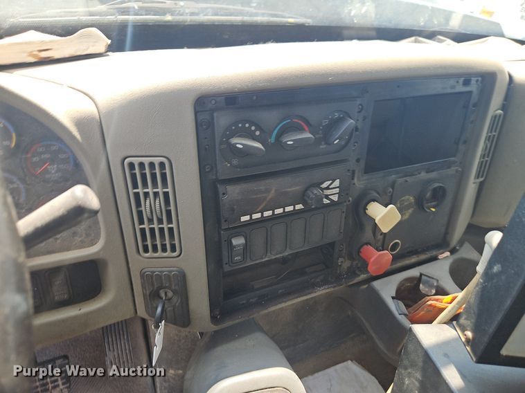 image for item OF9842 2014 International  WorkStar 7500 dump truck