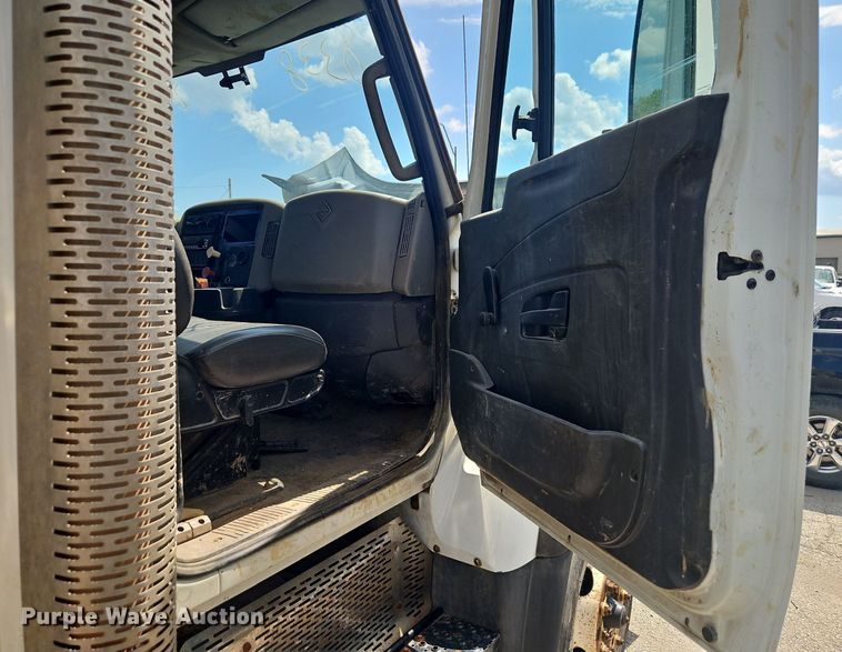 image for item OF9842 2014 International  WorkStar 7500 dump truck