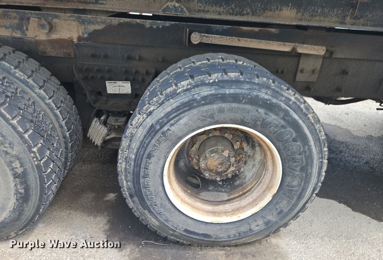 image for item OF9842 2014 International  WorkStar 7500 dump truck