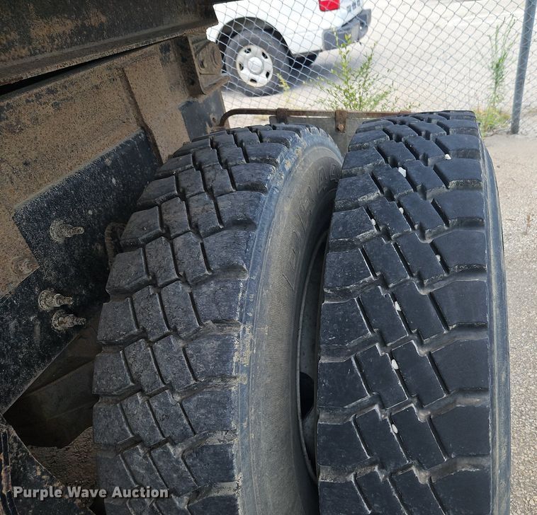 image for item OF9842 2014 International  WorkStar 7500 dump truck