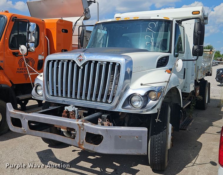 image for item OF9846 2012 International  WorkStar 7400 dump truck