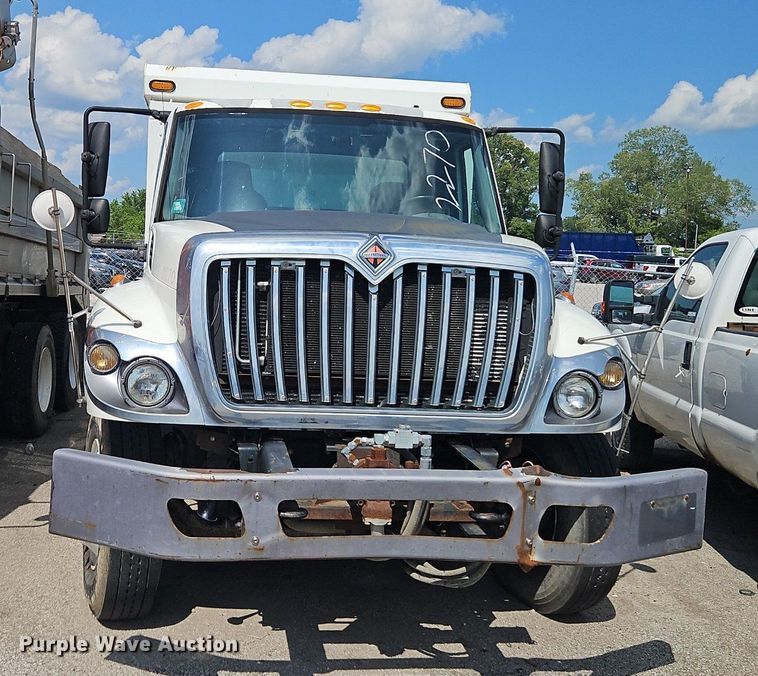 image for item OF9846 2012 International  WorkStar 7400 dump truck