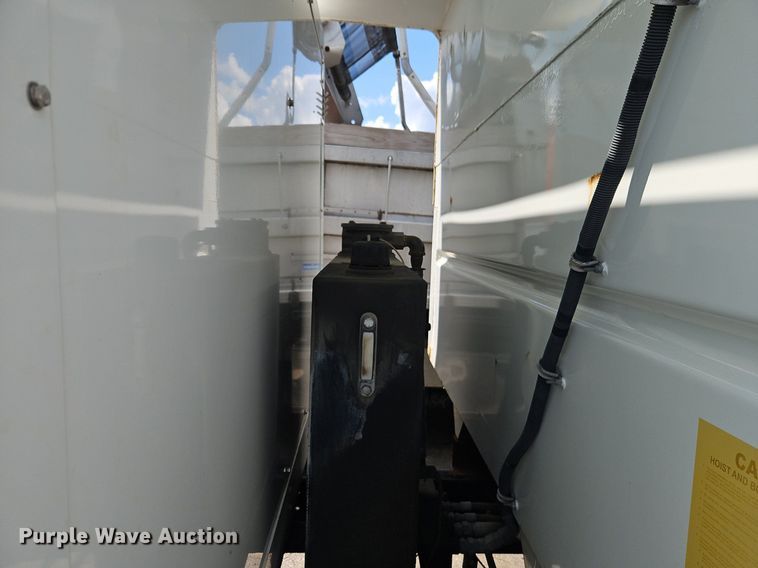 image for item OF9846 2012 International  WorkStar 7400 dump truck