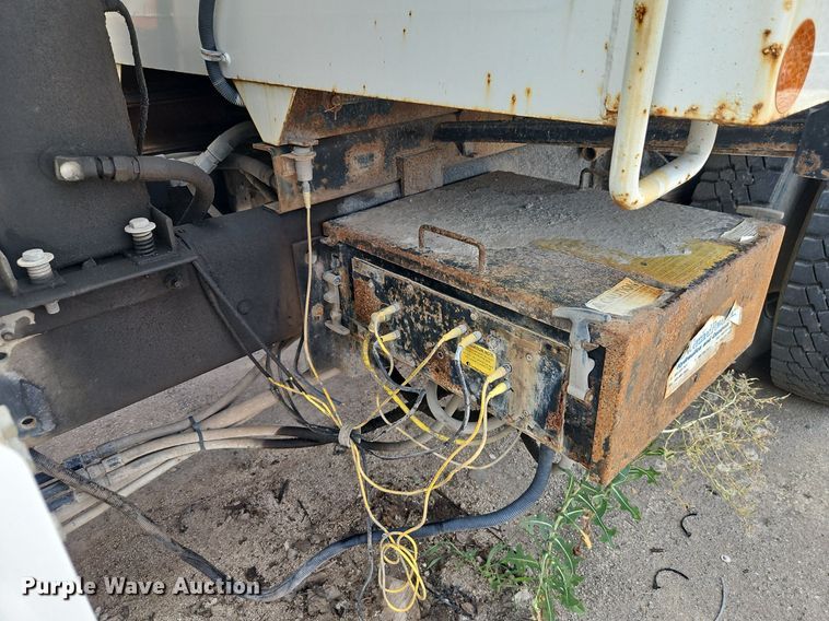 image for item OF9846 2012 International  WorkStar 7400 dump truck