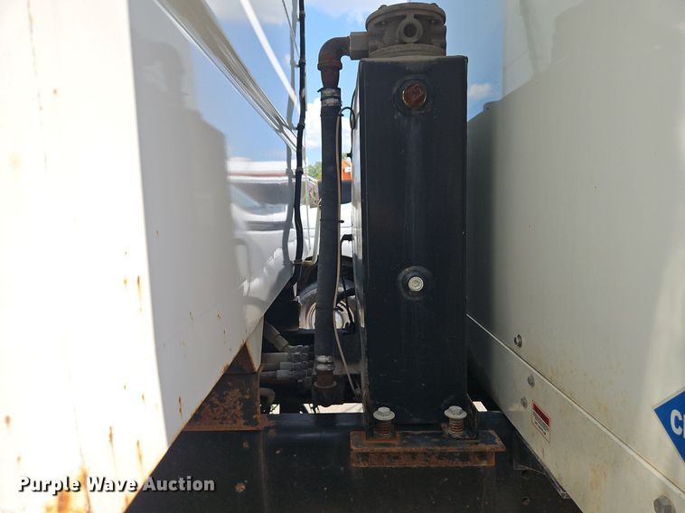 image for item OF9846 2012 International  WorkStar 7400 dump truck