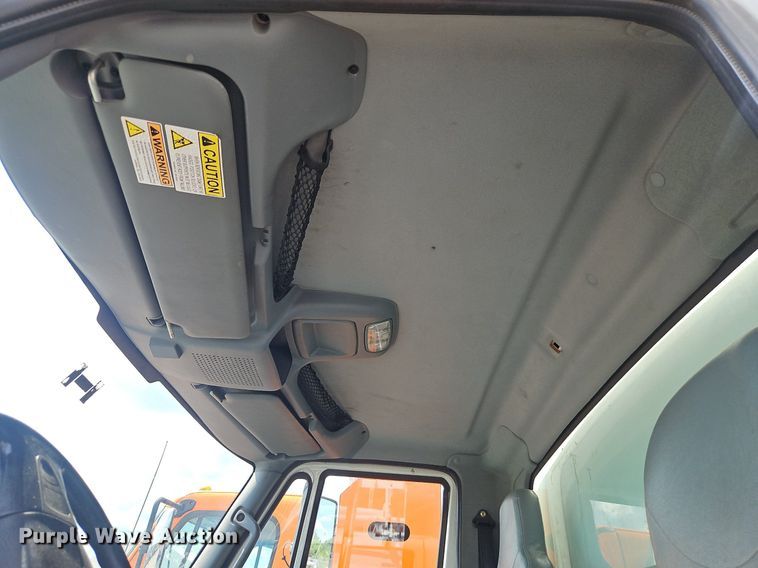 image for item OF9846 2012 International  WorkStar 7400 dump truck