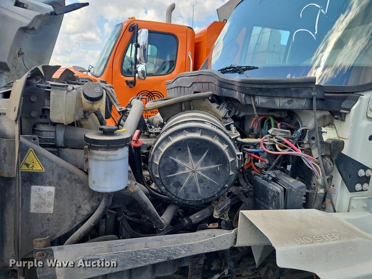 image for item OF9846 2012 International  WorkStar 7400 dump truck