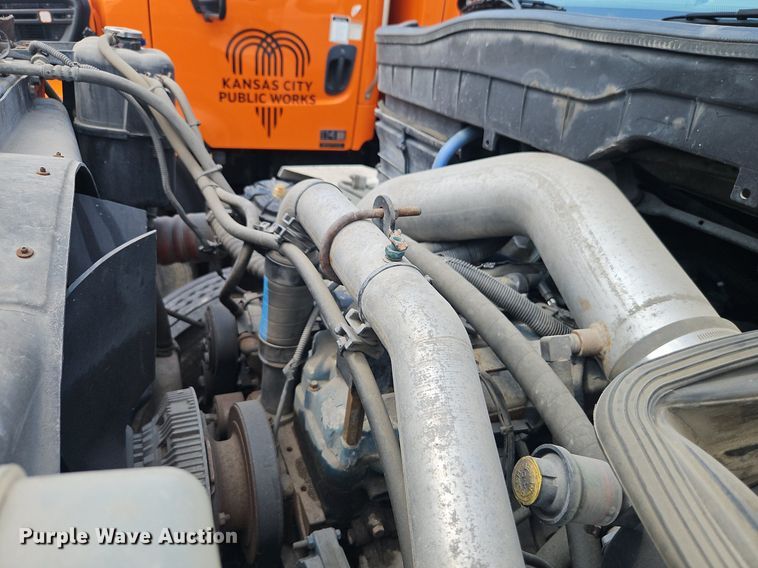 image for item OF9846 2012 International  WorkStar 7400 dump truck