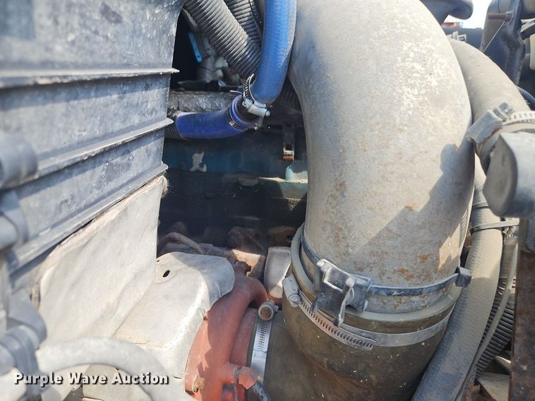 image for item OF9846 2012 International  WorkStar 7400 dump truck