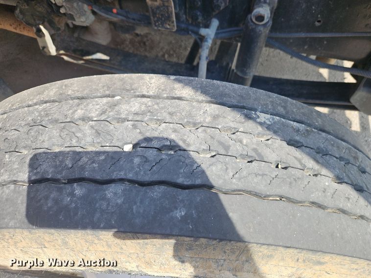 image for item OF9846 2012 International  WorkStar 7400 dump truck