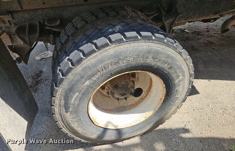 image for item OF9846 2012 International  WorkStar 7400 dump truck