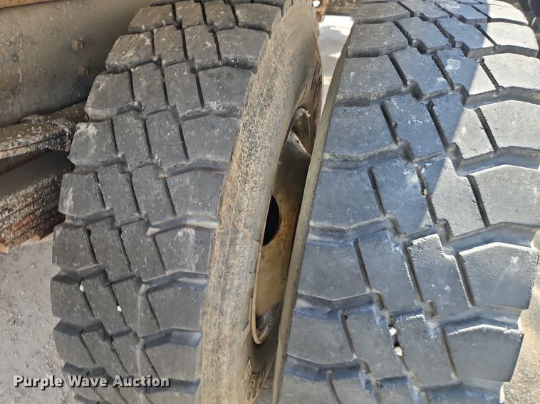 image for item OF9846 2012 International  WorkStar 7400 dump truck