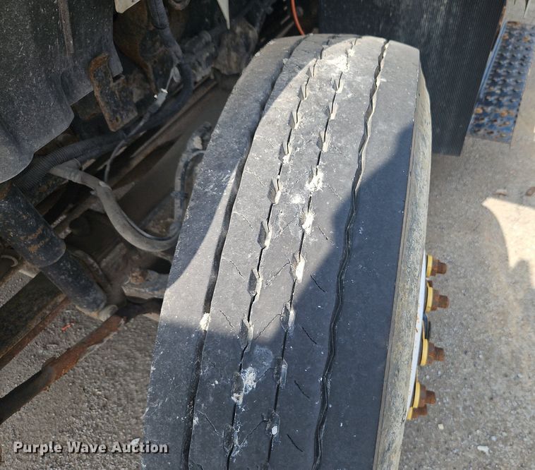 image for item OF9846 2012 International  WorkStar 7400 dump truck