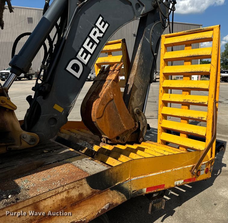 image for item OF9848 2015 Felling FT-24-2LP equipment trailer