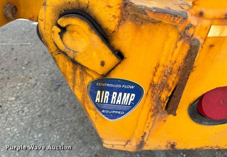 image for item OF9848 2015 Felling FT-24-2LP equipment trailer