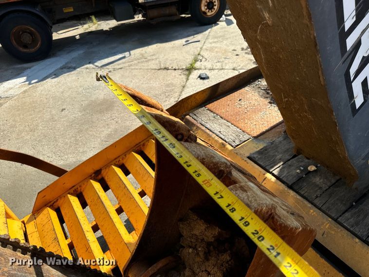 image for item OF9848 2015 Felling FT-24-2LP equipment trailer